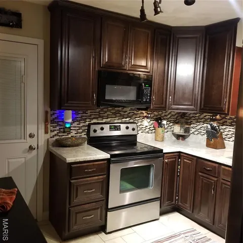 $299,000 | 5743 Mardel Avenue, St. Louis, MO 63109