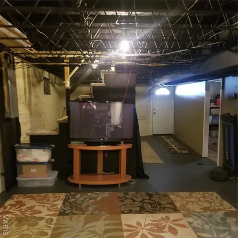 $299,000 | 5743 Mardel Avenue, St. Louis, MO 63109