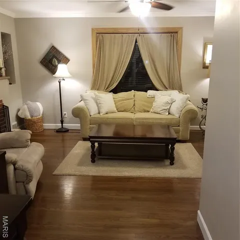 $299,000 | 5743 Mardel Avenue, St. Louis, MO 63109