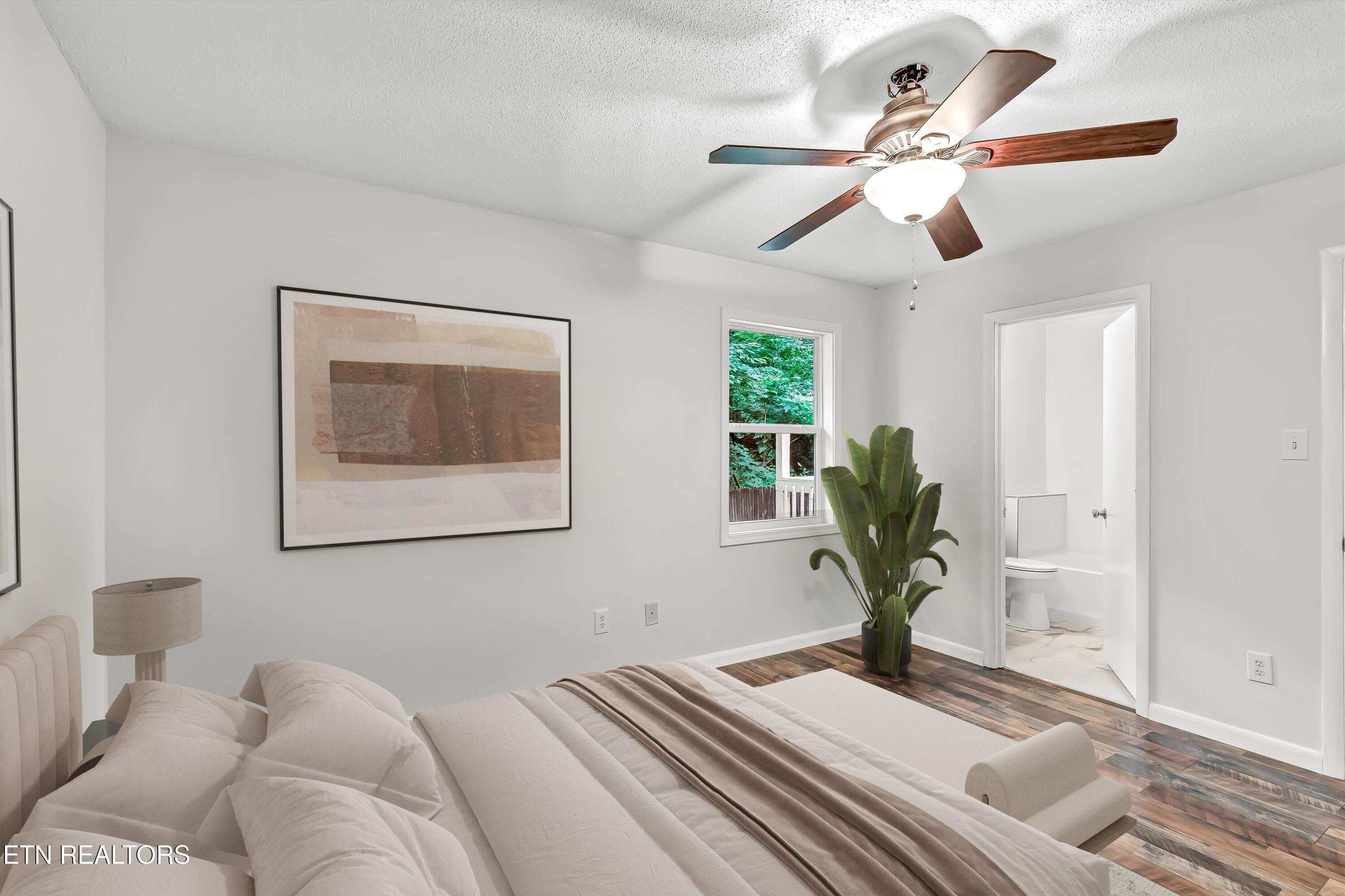 2436 Chukar Road Knoxville, TN 37923 - Photo 20 of 34 Master Bedroom