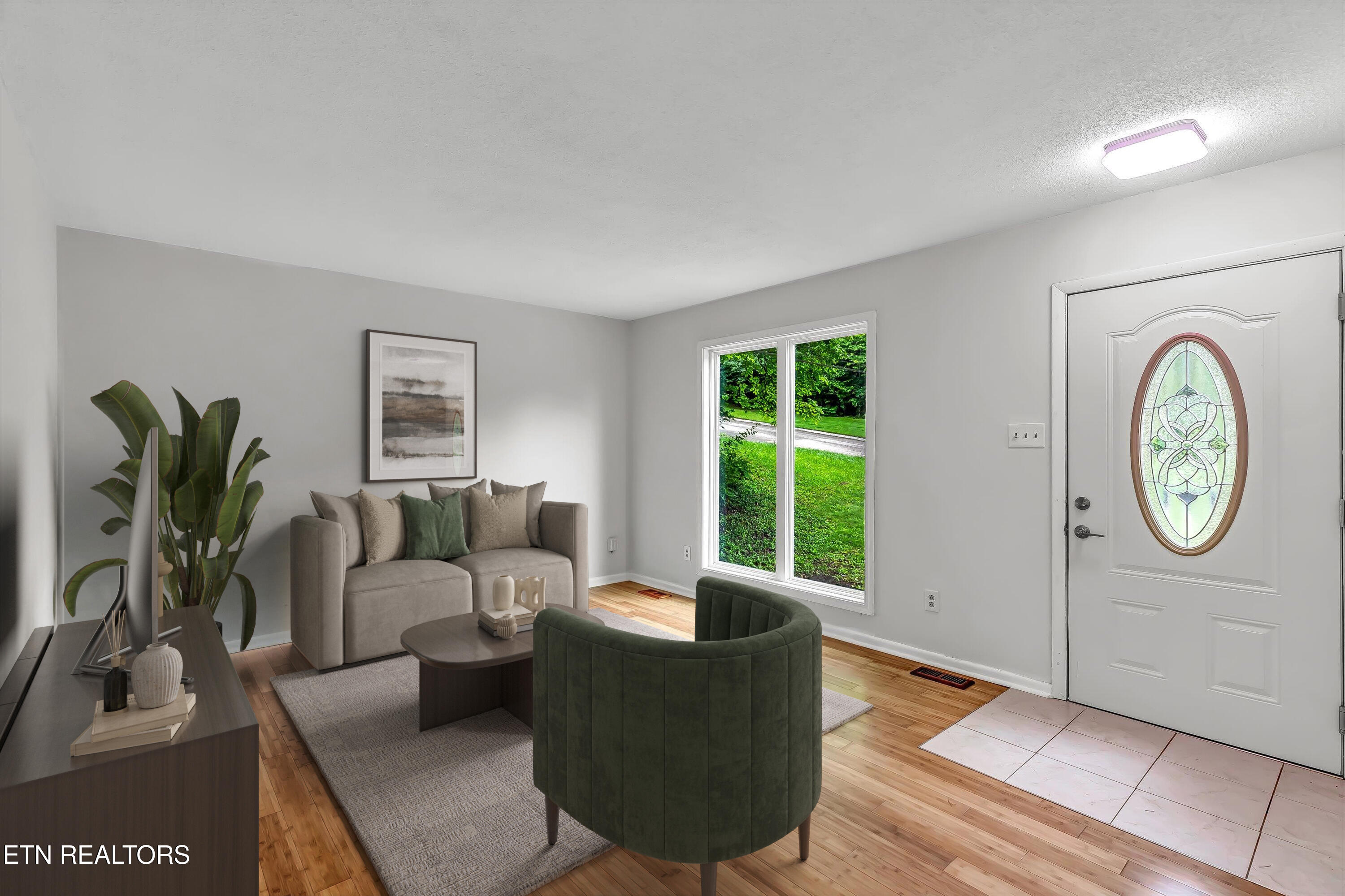 2436 Chukar Road Knoxville, TN 37923 - Photo 8 of 34 Living Room - Virtual Staging