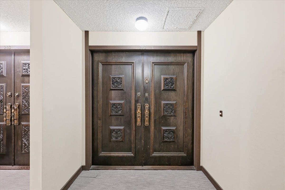 555 Palm Avenue, Unit 202 Millbrae, CA 94030 - Photo 10 of 40 a view of entryway with a hallway