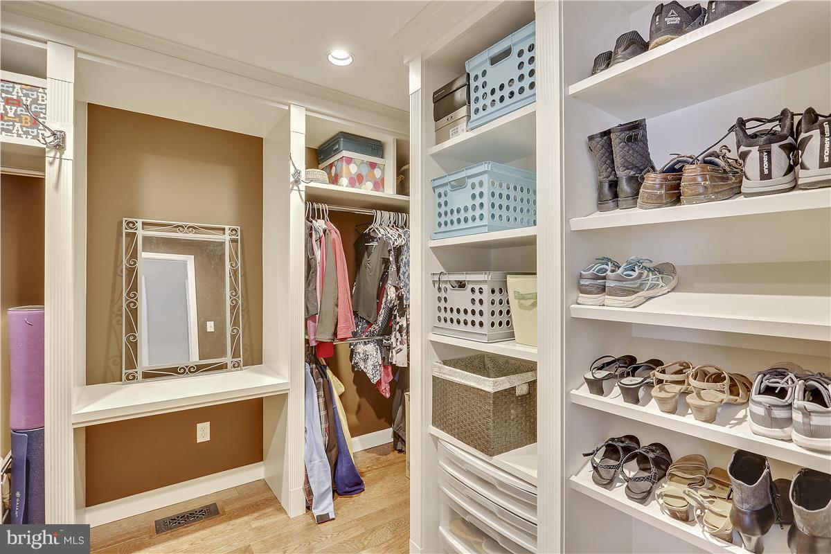 6934 Warfield Road Gaithersburg, MD 20882 - Photo 17 of 30 Master walk-in closet