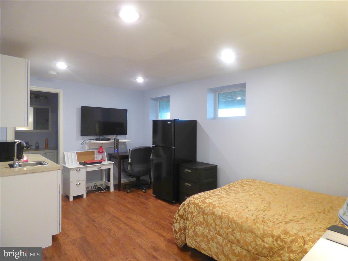 6934 Warfield Road Gaithersburg, MD 20882 - Photo 22 of 30 Separate lower level room