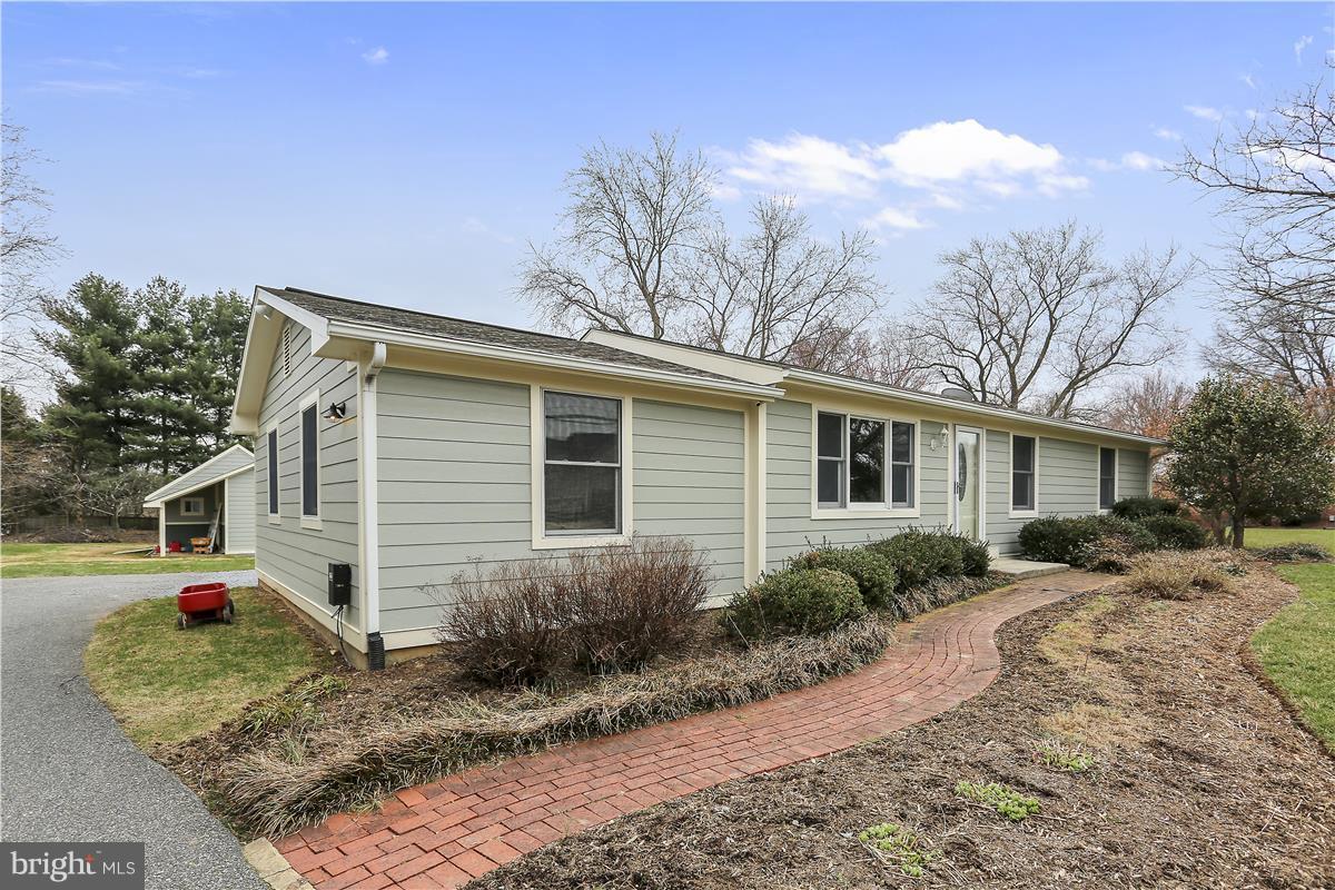 6934 Warfield Road Gaithersburg, MD 20882 - Photo 24 of 30 Exterior (Front)