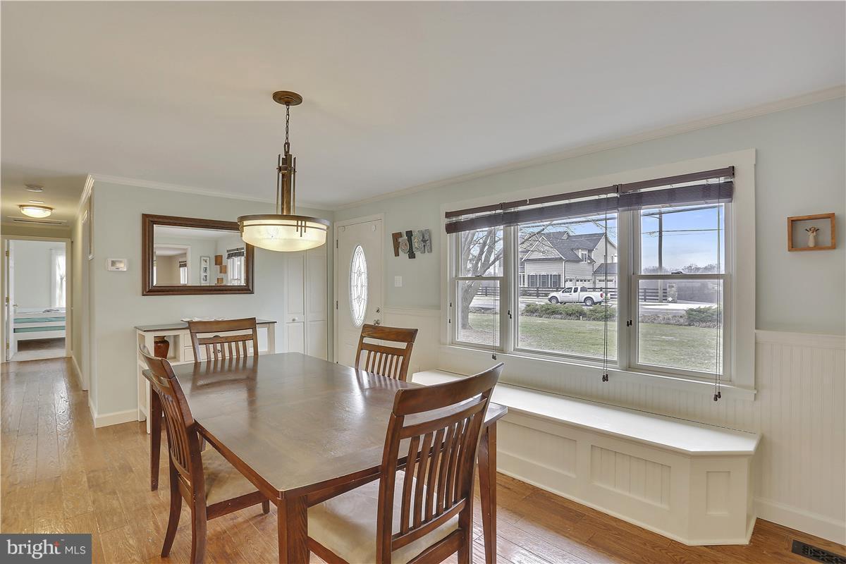 6934 Warfield Road Gaithersburg, MD 20882 - Photo 6 of 30 Dining Room