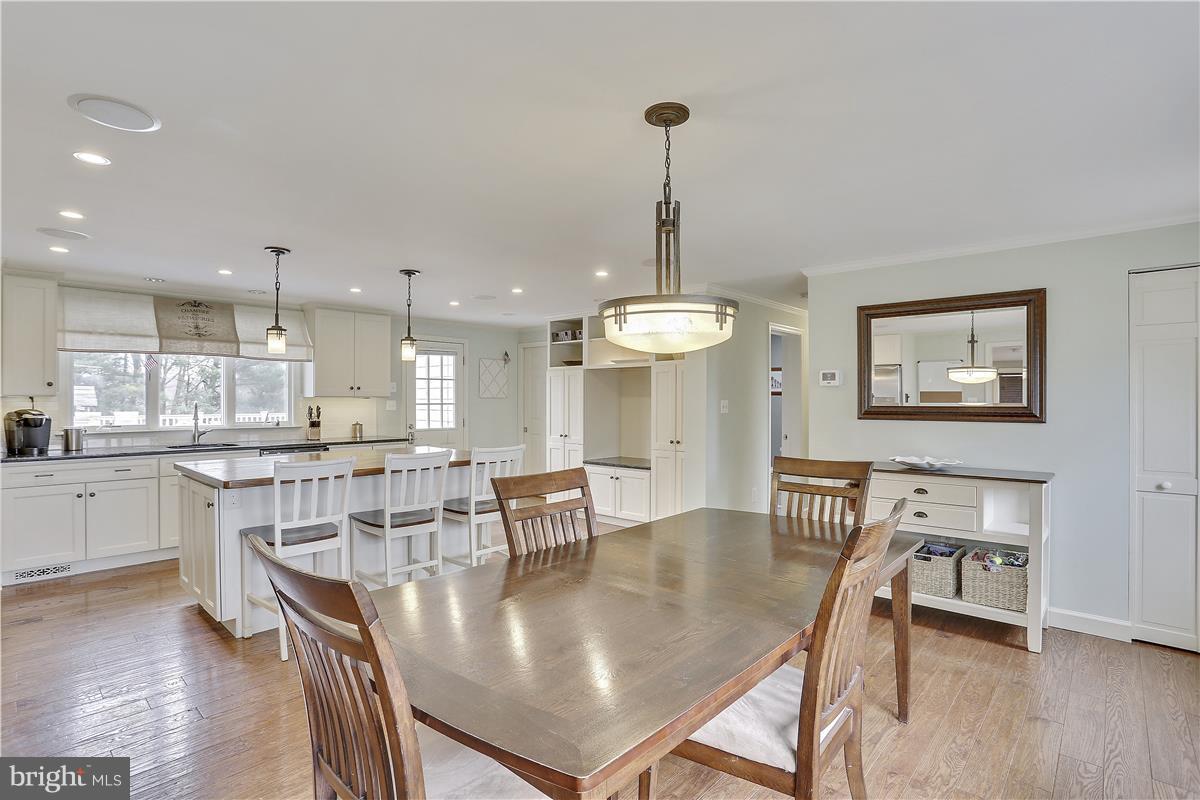 6934 Warfield Road Gaithersburg, MD 20882 - Photo 7 of 30 Dining Room