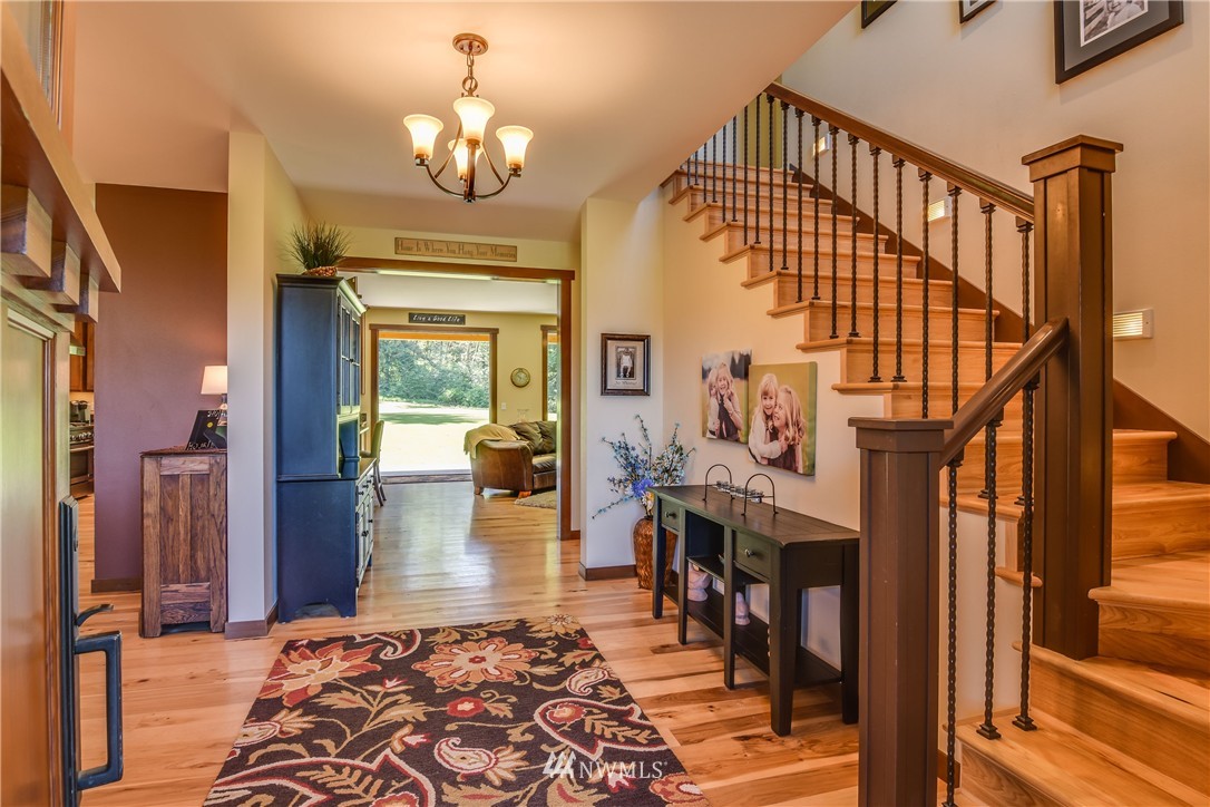 19300 Milltown Road Mount Vernon, WA 98273 - Photo 3 of 25 Gallery Image 3