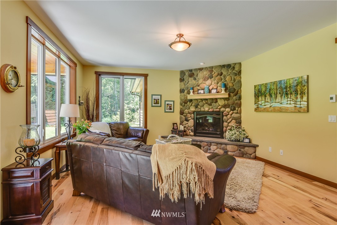 19300 Milltown Road Mount Vernon, WA 98273 - Photo 9 of 25 Gallery Image 9