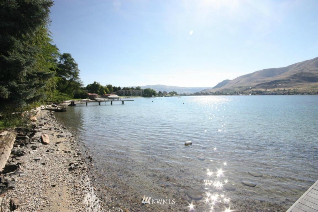 126 Spader Bay Road Chelan, WA 98816 - Photo 3 of 19 Gallery Image 3
