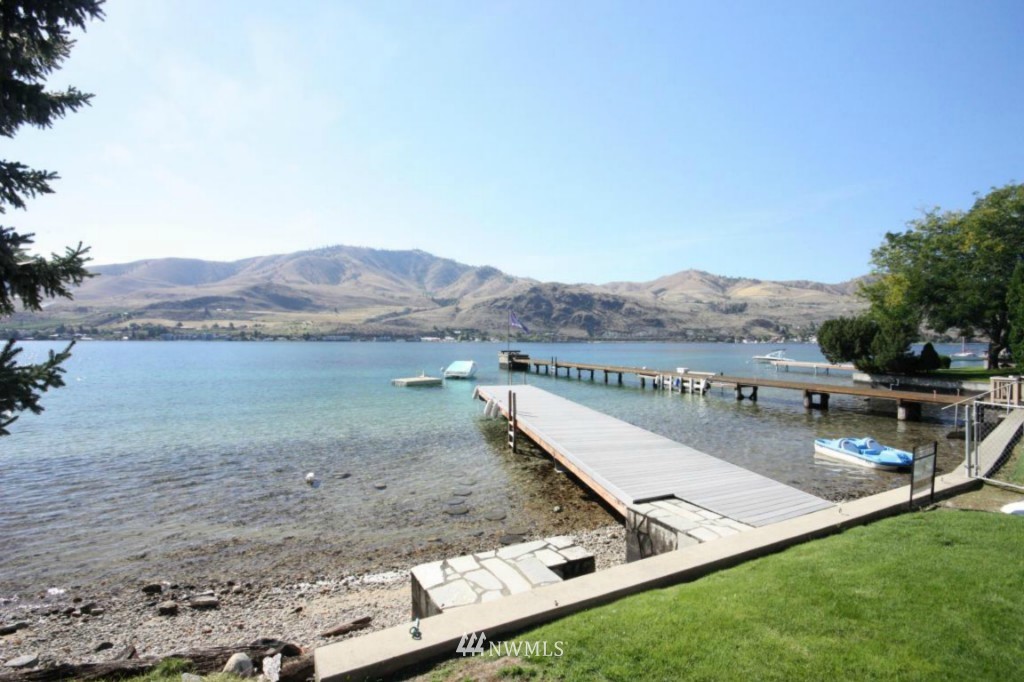 126 Spader Bay Road Chelan, WA 98816 - Photo 5 of 19 Gallery Image 5