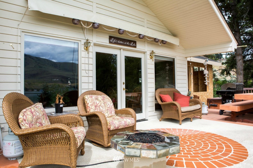 126 Spader Bay Road Chelan, WA 98816 - Photo 7 of 19 Gallery Image 7