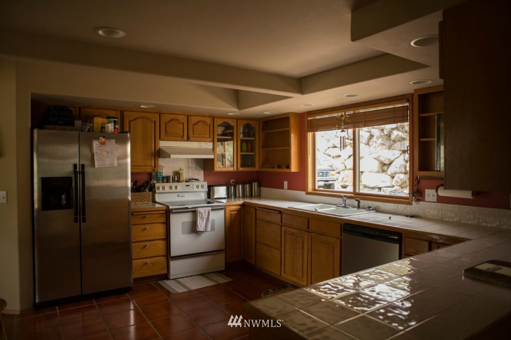 126 Spader Bay Road Chelan, WA 98816 - Photo 10 of 19 Gallery Image 10