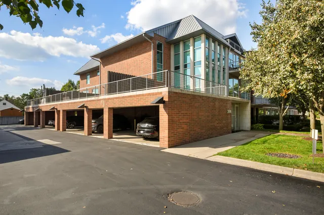 $3,400 | 300 Hamilton Street, Unit 301, Plymouth, MI 48170
