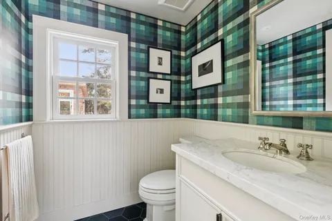 $1,950,000 | 9 Wallace Lane, Brookhaven, NY 11719