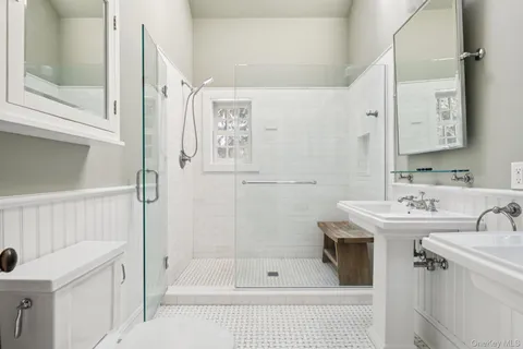 $1,950,000 | 9 Wallace Lane, Brookhaven, NY 11719