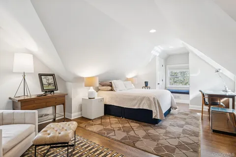 $1,950,000 | 9 Wallace Lane, Brookhaven, NY 11719