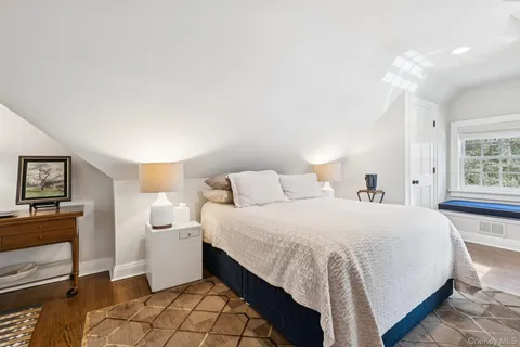 $1,950,000 | 9 Wallace Lane, Brookhaven, NY 11719