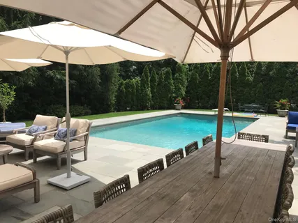 $1,950,000 | 9 Wallace Lane, Brookhaven, NY 11719