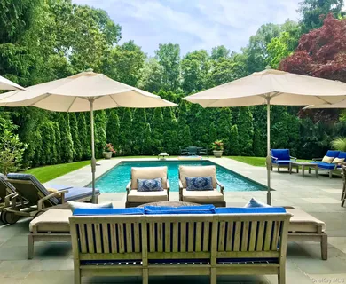 $1,950,000 | 9 Wallace Lane, Brookhaven, NY 11719