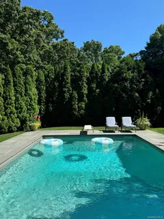 $1,950,000 | 9 Wallace Lane, Brookhaven, NY 11719
