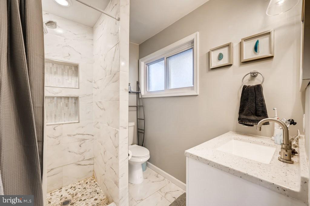 8701 Edgefield Road Baltimore, MD 21234 - Photo 12 of 27 Gallery Image 12