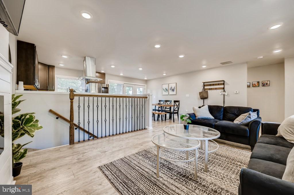 8701 Edgefield Road Baltimore, MD 21234 - Photo 4 of 27 Gallery Image 4