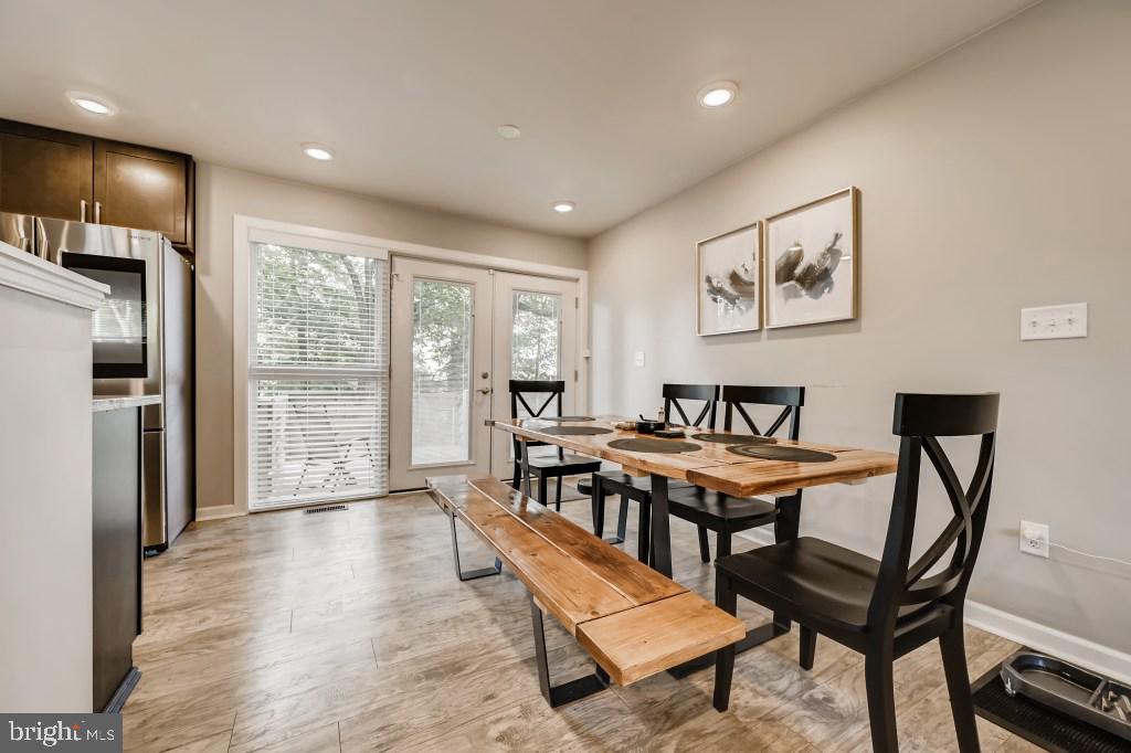 8701 Edgefield Road Baltimore, MD 21234 - Photo 5 of 27 Gallery Image 5