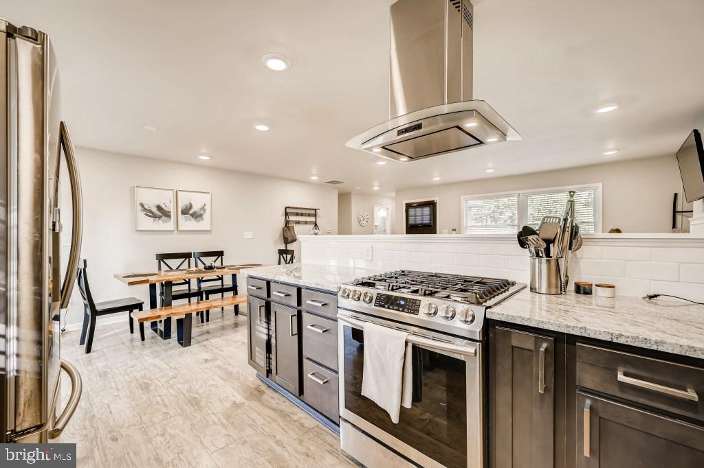 8701 Edgefield Road Baltimore, MD 21234 - Photo 8 of 27 Gallery Image 8