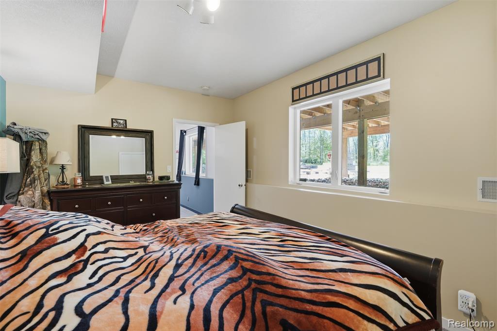 13158 Wood Road Bath, MI 48808 - Photo 28 of 72