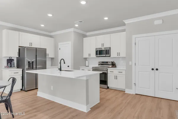 $2,500 | 402 Triton Lane, Surf City, NC 28445