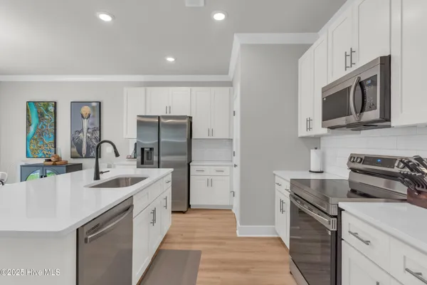 $2,500 | 402 Triton Lane, Surf City, NC 28445