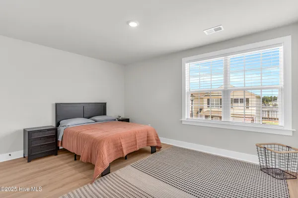 $2,500 | 402 Triton Lane, Surf City, NC 28445