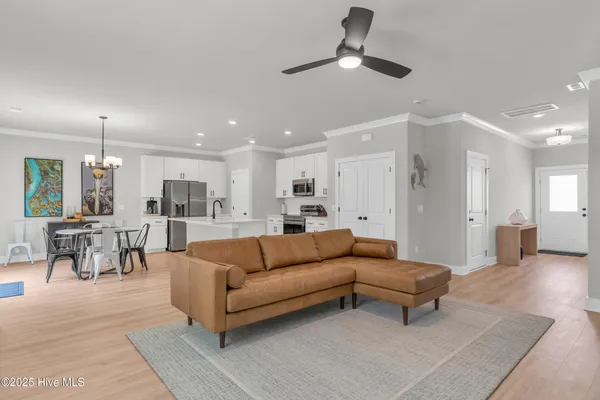 $2,500 | 402 Triton Lane, Surf City, NC 28445