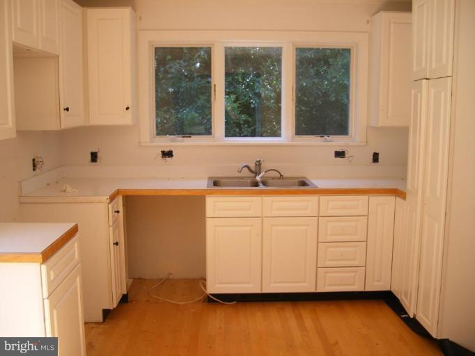 9778 Wades Point Road McDaniel, MD 21647 - Photo 8 of 24 Kitchen