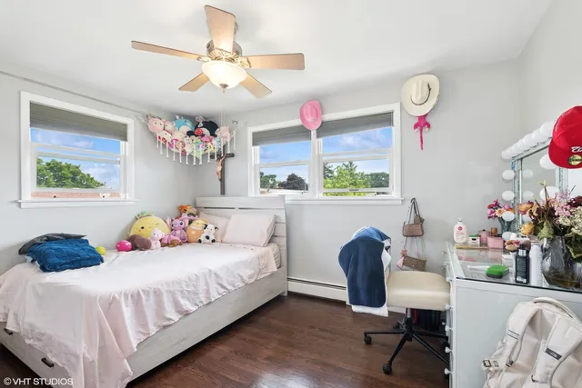 $365,000 | 6313 89th Place, Oak Lawn, IL 60453