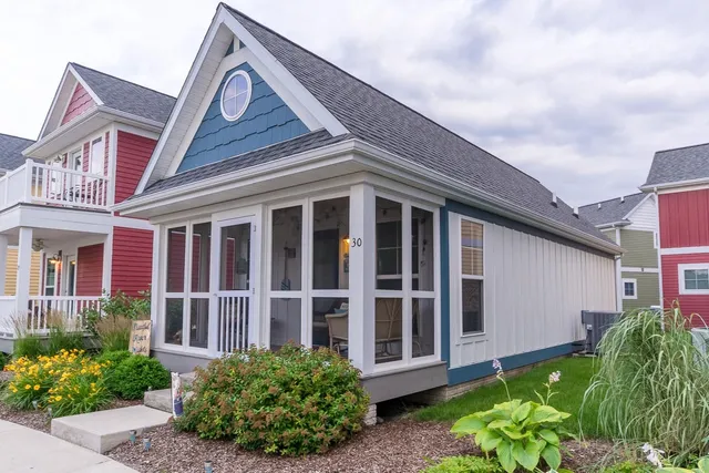 $272,500 | 179 Leeward Way, Unit 30, Ottawa, IL 61350