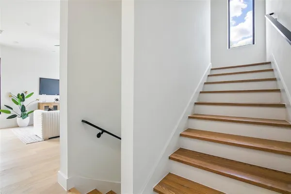 $3,150,000 | 430 East 8th Street, Dallas, TX 75203