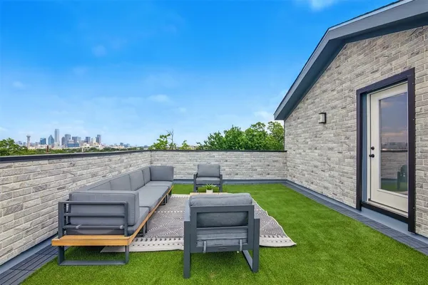 $3,150,000 | 430 East 8th Street, Dallas, TX 75203