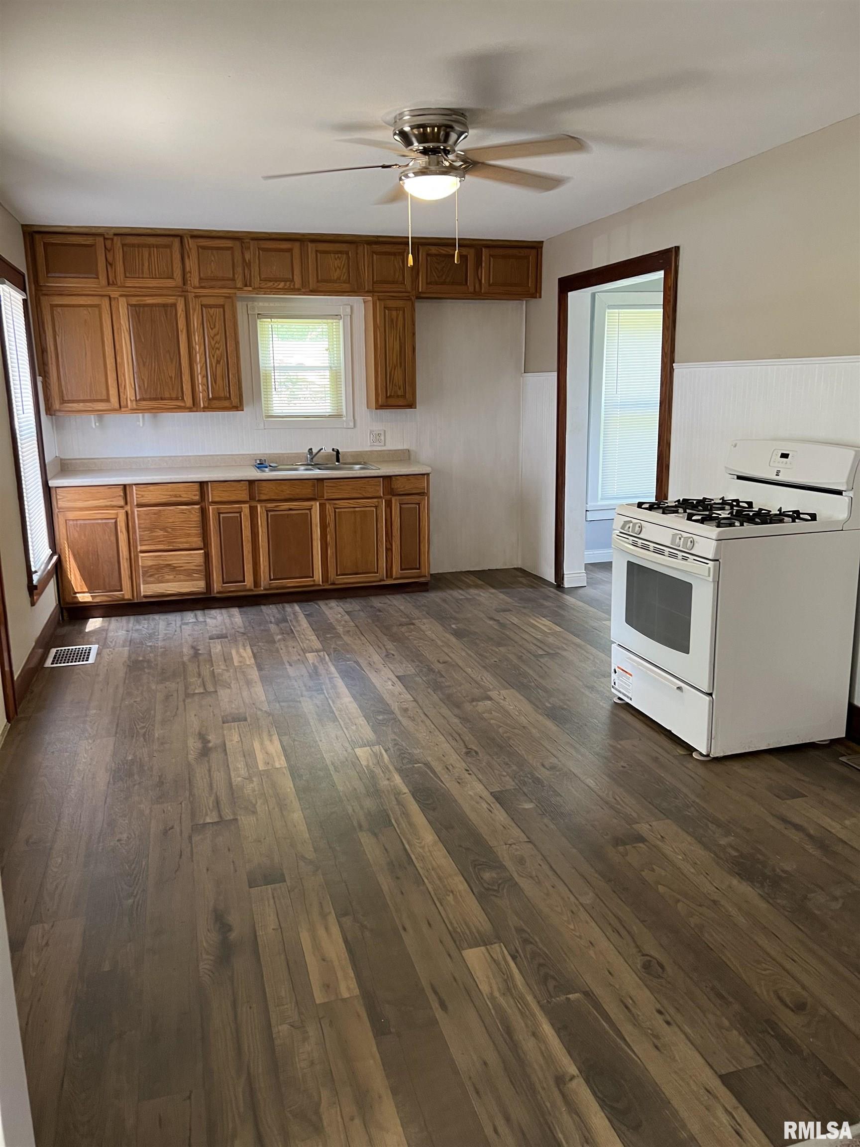 11107 West Wheeler Road Mapleton, IL 61547 - Photo 6 of 15