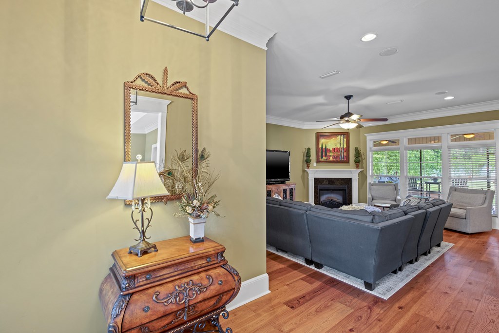 3641 Oak Ridge Lane Dothan, AL 36303 - Photo 4 of 40 Foyer