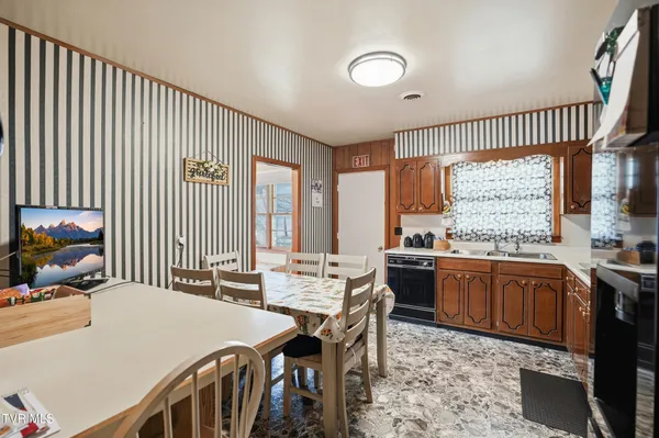 $229,000 | 128 10th Street Northwest, Norton, VA 24273