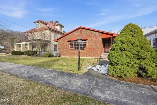 $229,000 | 128 10th Street Northwest, Norton, VA 24273