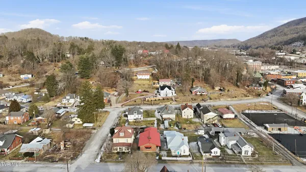 $229,000 | 128 10th Street Northwest, Norton, VA 24273