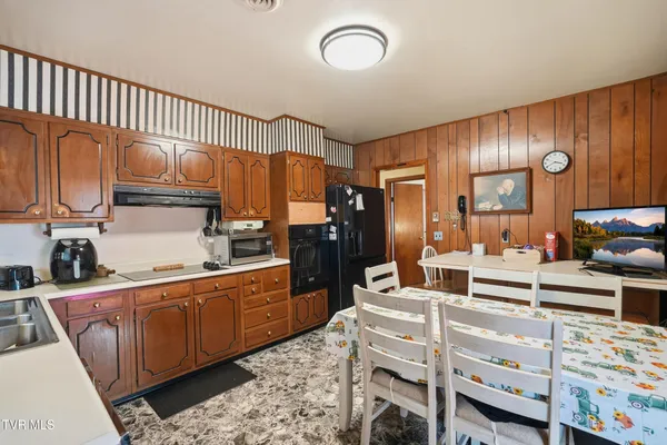 $229,000 | 128 10th Street Northwest, Norton, VA 24273