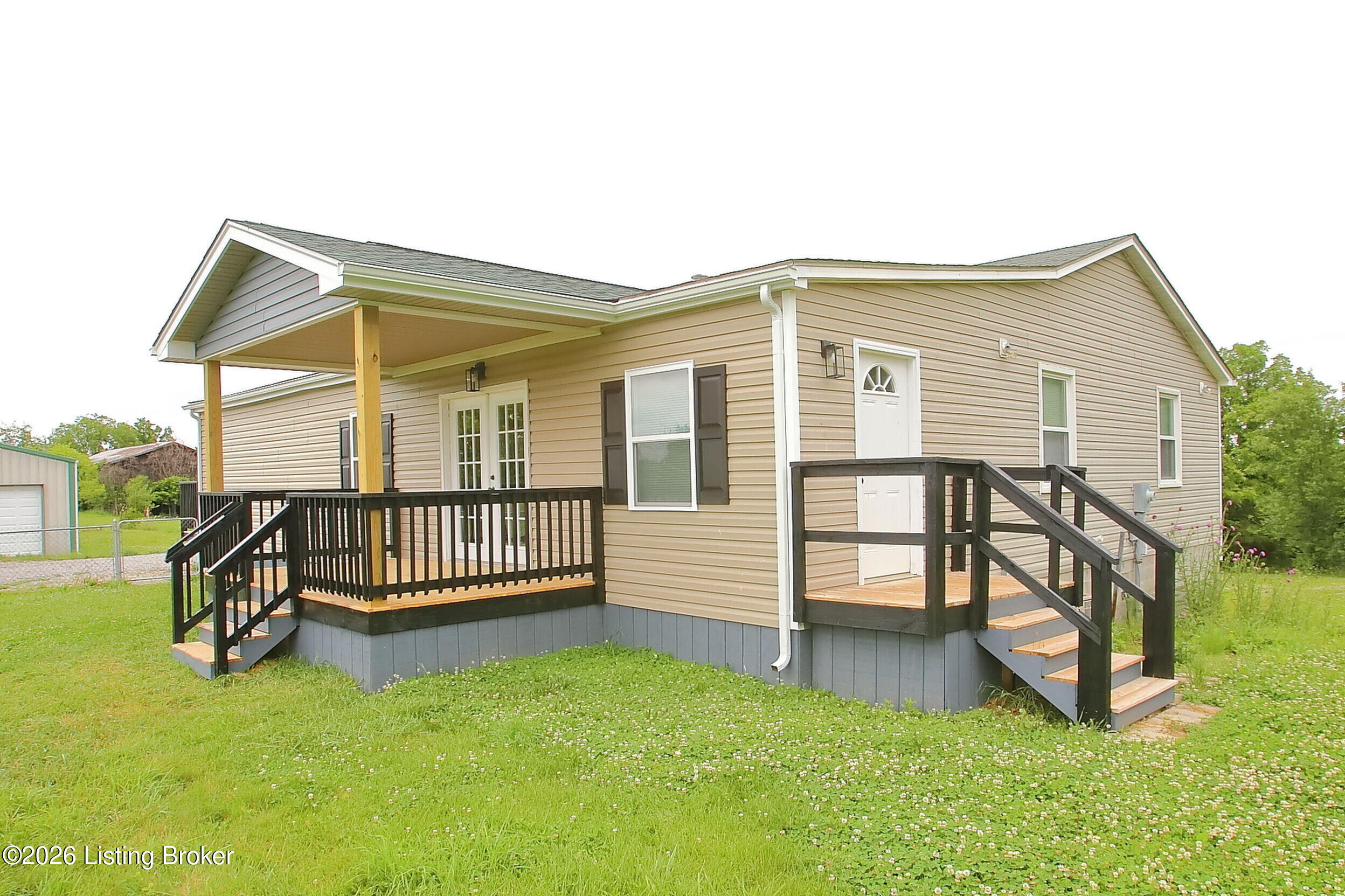 41 Travis Road Taylorsville, KY 40071 - Photo 4 of 44 Front