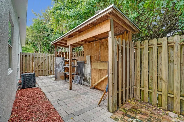 a view of outdoor space