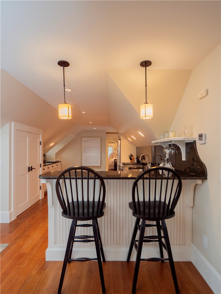 58 Ridge Road Newport, RI 02840 - Photo 11 of 47