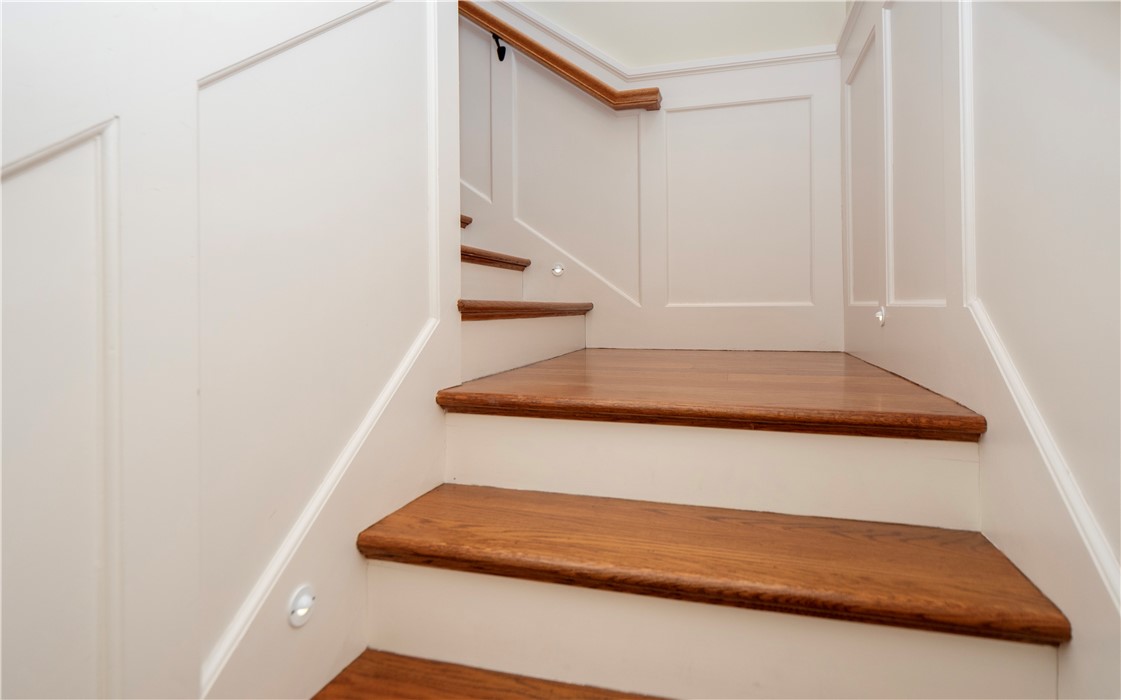 58 Ridge Road Newport, RI 02840 - Photo 6 of 47