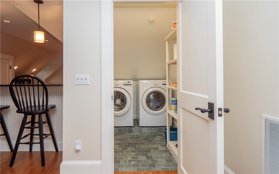 58 Ridge Road Newport, RI 02840 - Photo 8 of 47